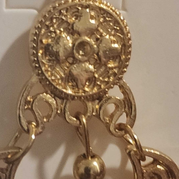 Earrings, fashion, gold tone, bead work NWOT - Picture 4 of 6